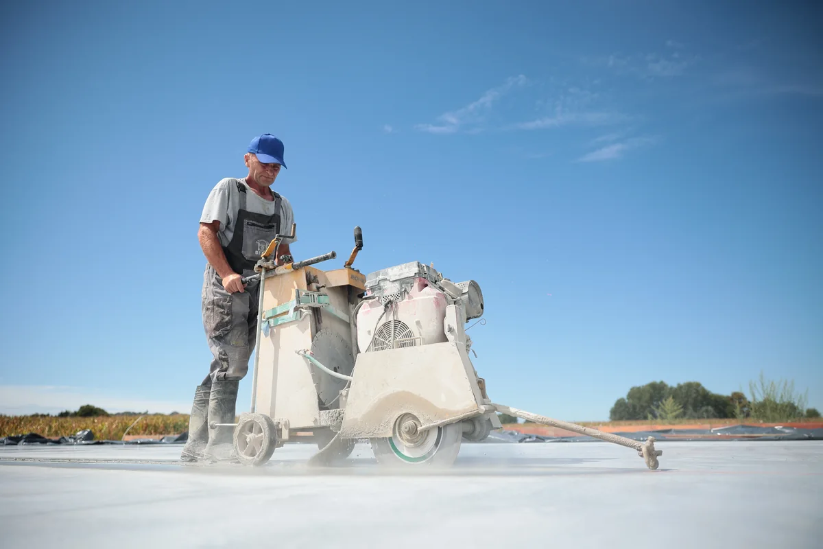 Joint cutting and concrete sawing — photo 4